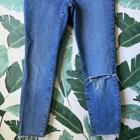 We The Free People Jeans Women 26 Skinny Button Fly High Rise Raw Hem Distressed - Picture 7 of 8